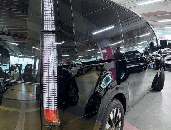 Купить ⁠⁠⁠⁠Hyundai Staria 2025 полный привод в Москве