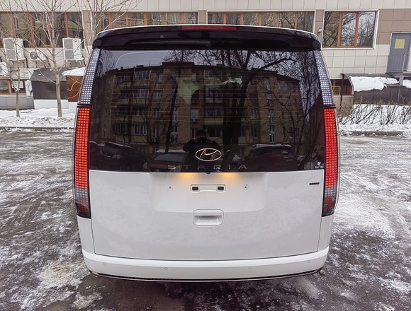Купить ⁠⁠⁠⁠Hyundai Staria ⁠⁠Lounge Inspiration 2021 полный привод в Москве
