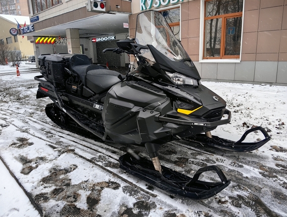 ⁠Снегоход BRP SKI-DOO SKANDIC SWT 2024 г. в Москве на Алексеевской