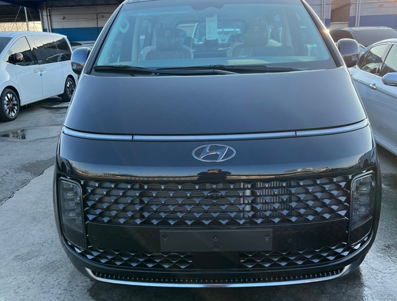Купить ⁠⁠⁠⁠Hyundai Staria ⁠⁠Lounge Inspiration 2023 полный привод в Москве