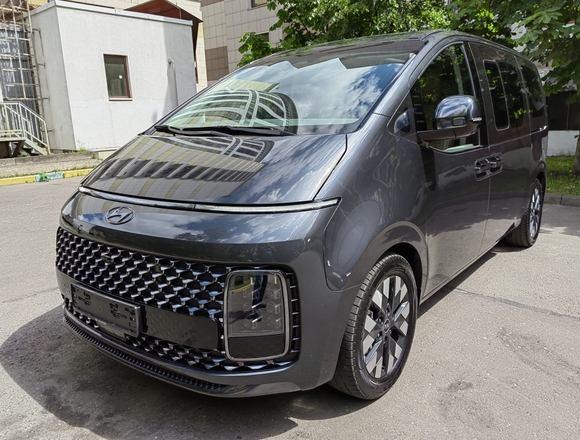 Купить ⁠⁠⁠⁠Hyundai Staria ⁠⁠Lounge Inspiration 2021 полный привод в Москве