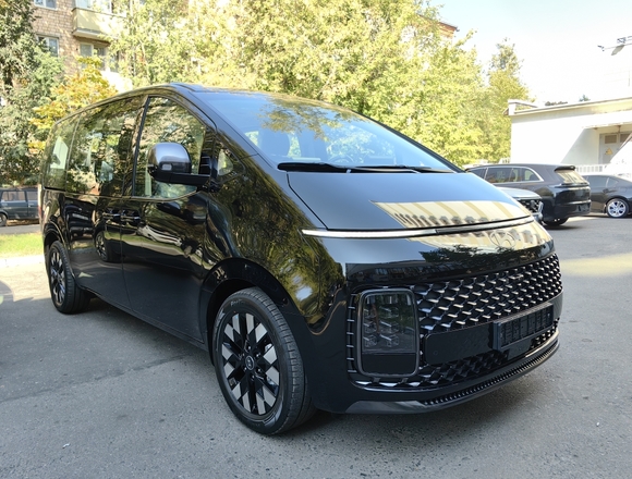 Купить ⁠⁠⁠⁠Hyundai Staria 2024 полный привод в Москве