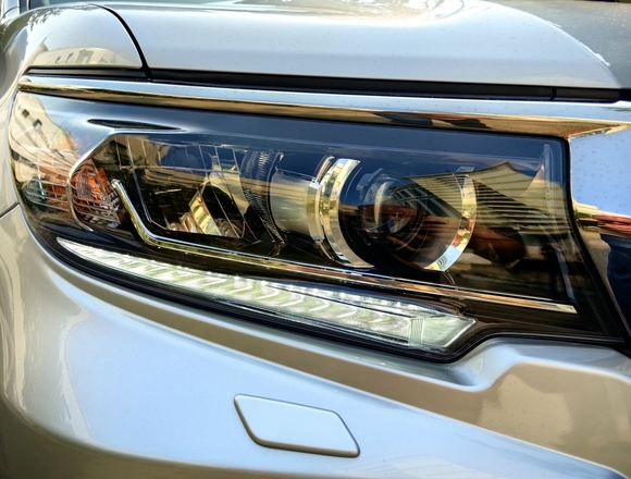 Купить ⁠⁠⁠⁠⁠⁠⁠⁠⁠Toyota Land Cruiser Prado в Москве