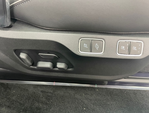 Купить ⁠⁠⁠⁠Hyundai Staria ⁠⁠2025 полный привод в Москве