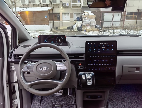 Купить ⁠⁠⁠⁠Hyundai Staria ⁠⁠Lounge Inspiration 2021 полный привод в Москве