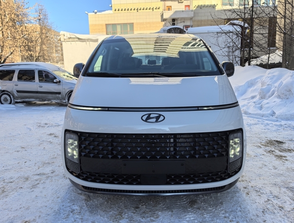 Купить ⁠⁠⁠⁠Hyundai Staria ⁠⁠Lounge Inspiration 2023 полный привод в Москве