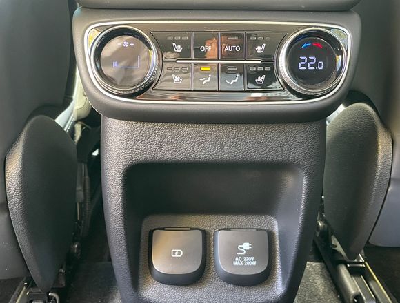 Купить ⁠Genesis GV-80 4wd в Москве