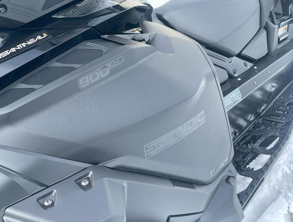 ⁠Снегоход BRP SKI-DOO SKANDIC SWT 2025 г. в Москве на Алексеевской