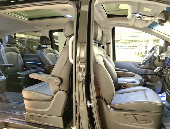 Купить ⁠⁠⁠⁠Hyundai Staria ⁠⁠Lounge Inspiration 2021 полный привод в Москве