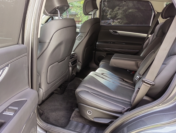 Купить ⁠Genesis GV-80 4wd в Москве