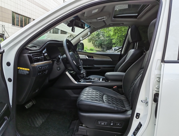 Купить ⁠⁠⁠⁠Kia Mohave 2019 г. в Москве