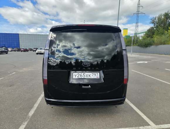 Купить ⁠⁠⁠⁠Hyundai Staria ⁠⁠Lounge Inspiration 2023 полный привод в Москве