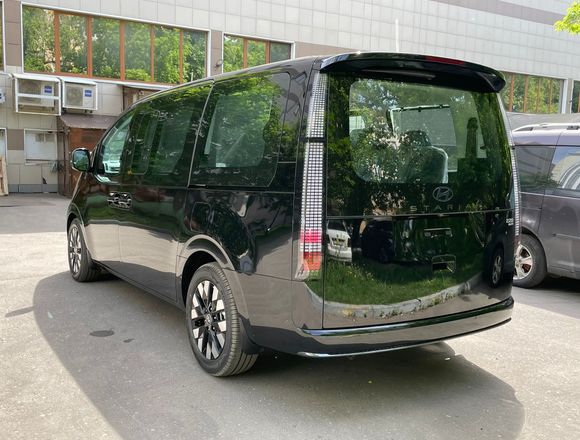 Купить ⁠⁠⁠⁠Hyundai Staria ⁠⁠2025 полный привод в Москве