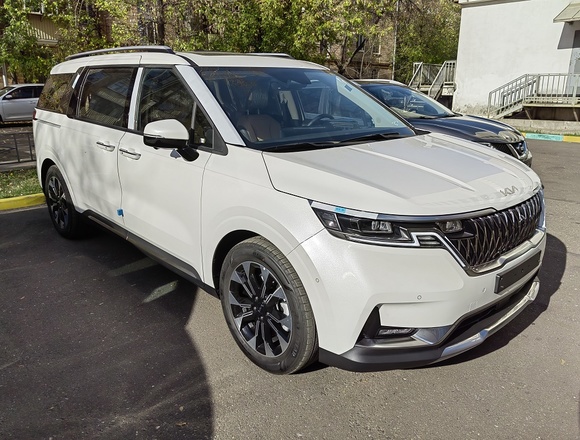 Купить ⁠⁠⁠⁠Kia Carnival Nobless 2022 г. в Москве