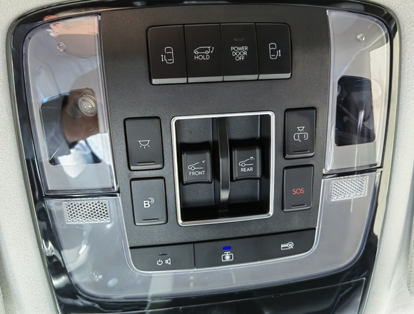 Купить ⁠⁠⁠⁠Hyundai Staria ⁠⁠Lounge Inspiration 2021 полный привод в Москве