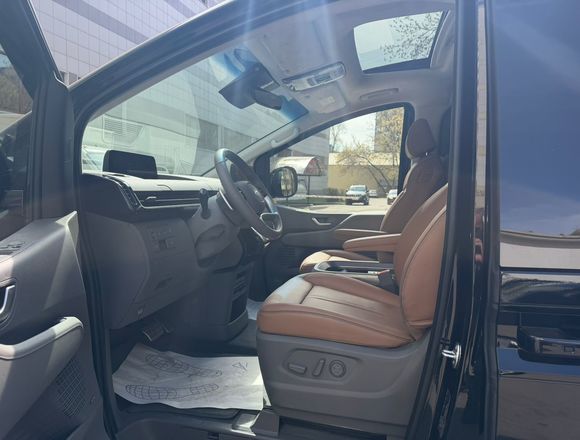 Купить ⁠⁠⁠⁠Hyundai Staria ⁠⁠2025 полный привод в Москве