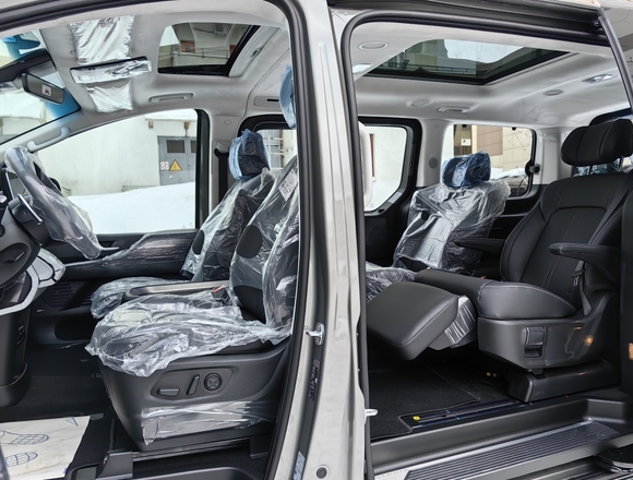 Купить ⁠⁠⁠⁠Hyundai Staria ⁠⁠Lounge Inspiration 2023 полный привод в Москве
