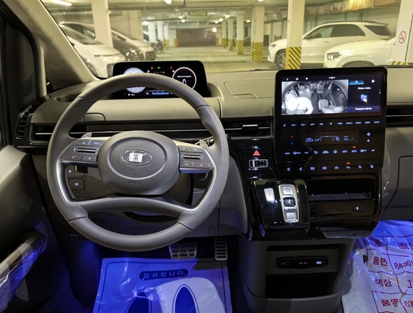 Купить ⁠⁠⁠⁠Hyundai Staria ⁠⁠Lounge Inspiration 2023 полный привод в Москве на Алексеевской