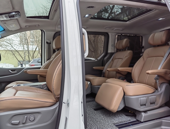 Купить ⁠⁠⁠⁠Hyundai Staria ⁠⁠Lounge Inspiration 2021 полный привод в Москве