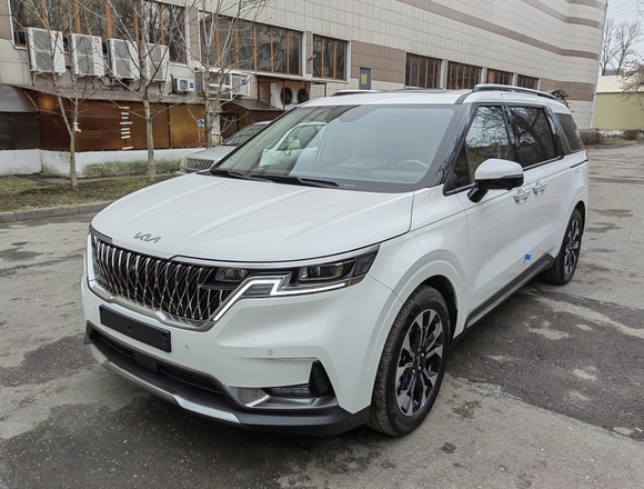 Купить ⁠⁠⁠⁠Kia Carnival Signature 2022 г. в Москве