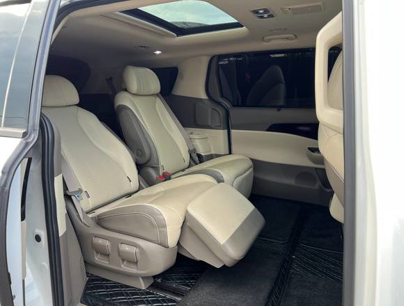 Купить ⁠⁠⁠⁠Kia Carnival Signature 2021 г. полный привод в Москве