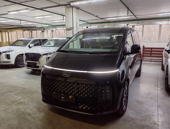 Купить ⁠⁠⁠⁠Hyundai Staria ⁠⁠Lounge Inspiration 2022 полный привод в Москве