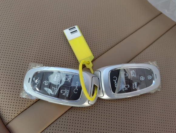 Купить ⁠⁠⁠⁠Hyundai Staria ⁠⁠Lounge Inspiration 2023 полный привод в Москве на Алексеевской