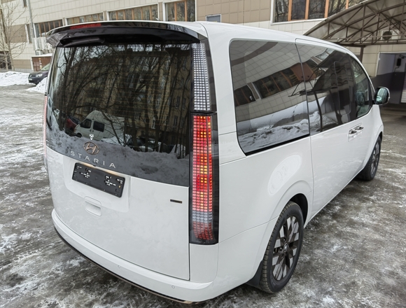 Купить ⁠⁠⁠⁠Hyundai Staria ⁠⁠Lounge Inspiration 2021 полный привод в Москве