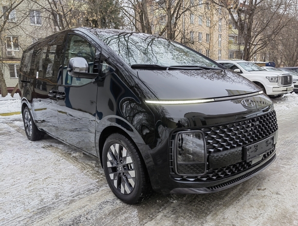 Купить ⁠⁠⁠⁠Hyundai Staria ⁠⁠Lounge Inspiration 2023 полный привод в Москве