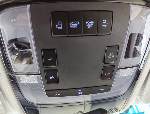 Купить ⁠⁠⁠⁠Hyundai Staria ⁠⁠Lounge Inspiration 2021 полный привод в Москве