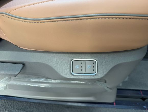 Купить ⁠⁠⁠⁠Hyundai Staria ⁠⁠2025 полный привод в Москве