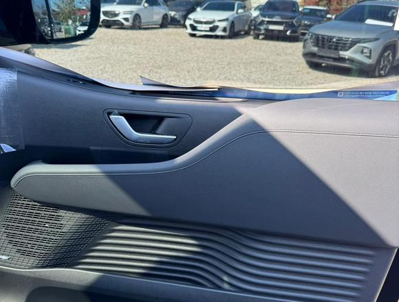 Купить ⁠⁠⁠⁠Hyundai Staria ⁠⁠2025 полный привод в Москве