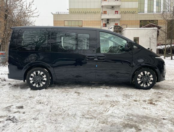 Купить ⁠⁠⁠⁠Hyundai Staria ⁠⁠2024 полный привод в Москве