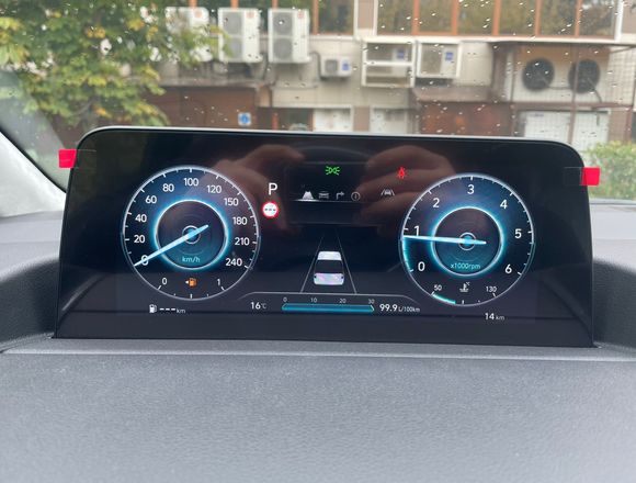 Купить ⁠⁠⁠⁠Hyundai Staria ⁠⁠2025 полный привод в Москве