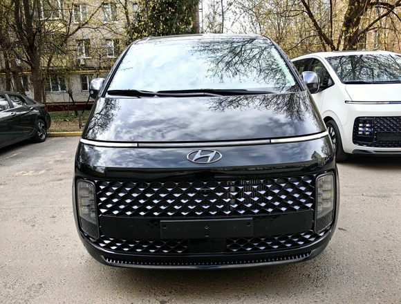 Купить ⁠⁠⁠⁠Hyundai Staria ⁠⁠PREMIUM 2024 полный привод в Москве
