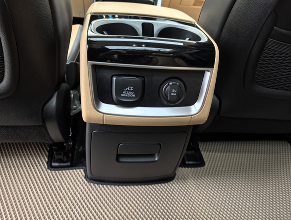 Купить ⁠⁠⁠⁠Kia Carnival Signature 2020 г. в Москве