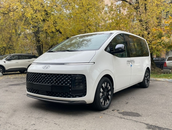 Купить ⁠⁠⁠⁠Hyundai Staria ⁠⁠2025 полный привод в Москве