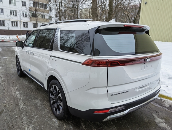 Купить ⁠⁠⁠⁠Kia Carnival Signature 2020 г. в Москве