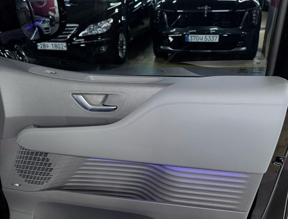 Купить ⁠⁠⁠⁠Hyundai Staria ⁠⁠2025 полный привод в Москве