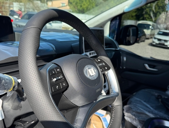 Купить ⁠⁠⁠⁠Hyundai Staria ⁠⁠2025 полный привод в Москве