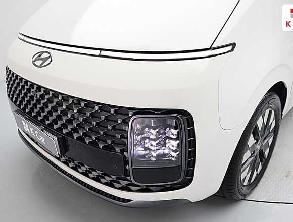 Купить ⁠⁠⁠⁠Hyundai Staria ⁠⁠Lounge Inspiration 2021 полный привод в Москве