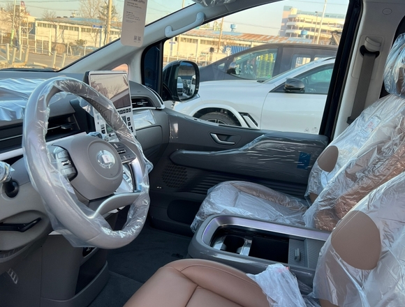 Купить ⁠⁠⁠⁠Hyundai Staria ⁠⁠Lounge Inspiration 2023 полный привод в Москве