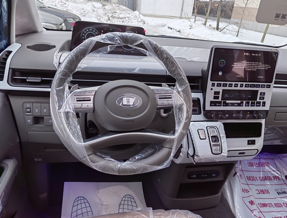 Купить ⁠⁠⁠⁠Hyundai Staria ⁠⁠Lounge Inspiration 2023 полный привод в Москве