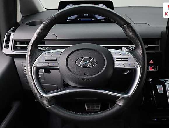 Купить ⁠⁠⁠⁠Hyundai Staria ⁠⁠Lounge Inspiration 2021 полный привод в Москве