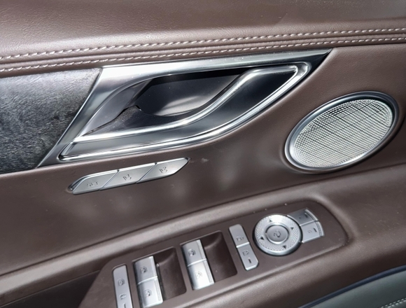 Купить ⁠Genesis GV-80 4wd в Москве