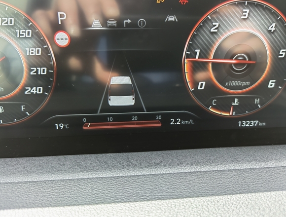 Купить ⁠⁠⁠⁠Hyundai Staria ⁠⁠Lounge Inspiration 2021 полный привод в Москве