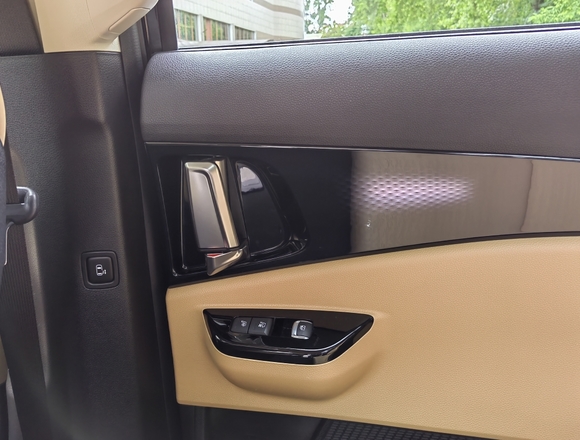 Купить ⁠⁠⁠⁠Kia Carnival Signature 2021 г. в Москве