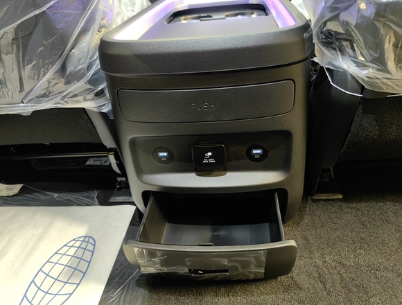 Купить ⁠⁠⁠⁠Hyundai Staria ⁠⁠Lounge Inspiration 2023 полный привод в Москве