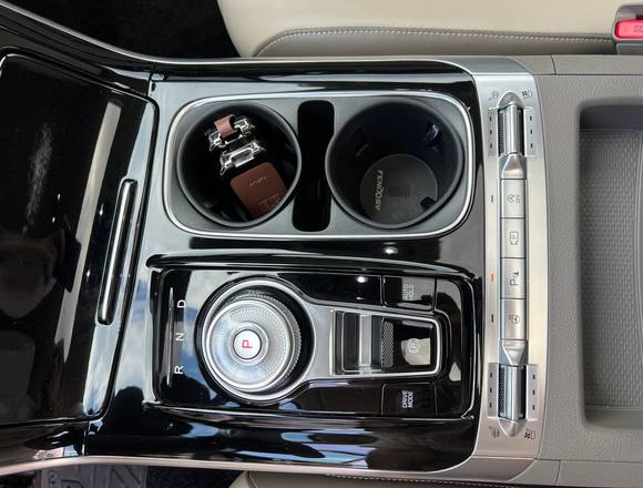 Купить ⁠⁠⁠⁠Kia Carnival Signature 2021 г. полный привод в Москве
