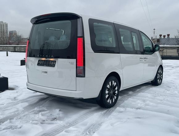 Купить ⁠⁠⁠⁠Hyundai Staria ⁠⁠2024 полный привод в Москве